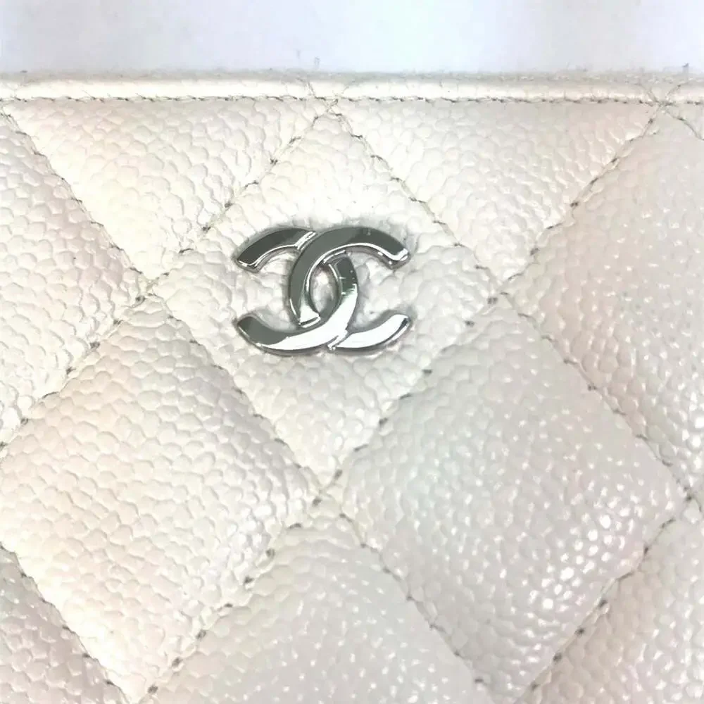 CHANEL White Caviar Leather Logo Wallet